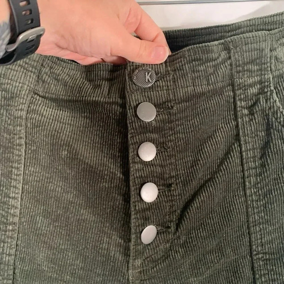Kut from the Kloth Pants Women 16 Green Corduroy Button Fly Raw Hem Pockets - Picture 6 of 10